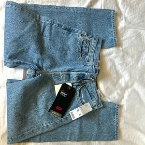 Levi Premium, wedgie straight high rise, size 24, NEVER WORN HAS TAGS !!